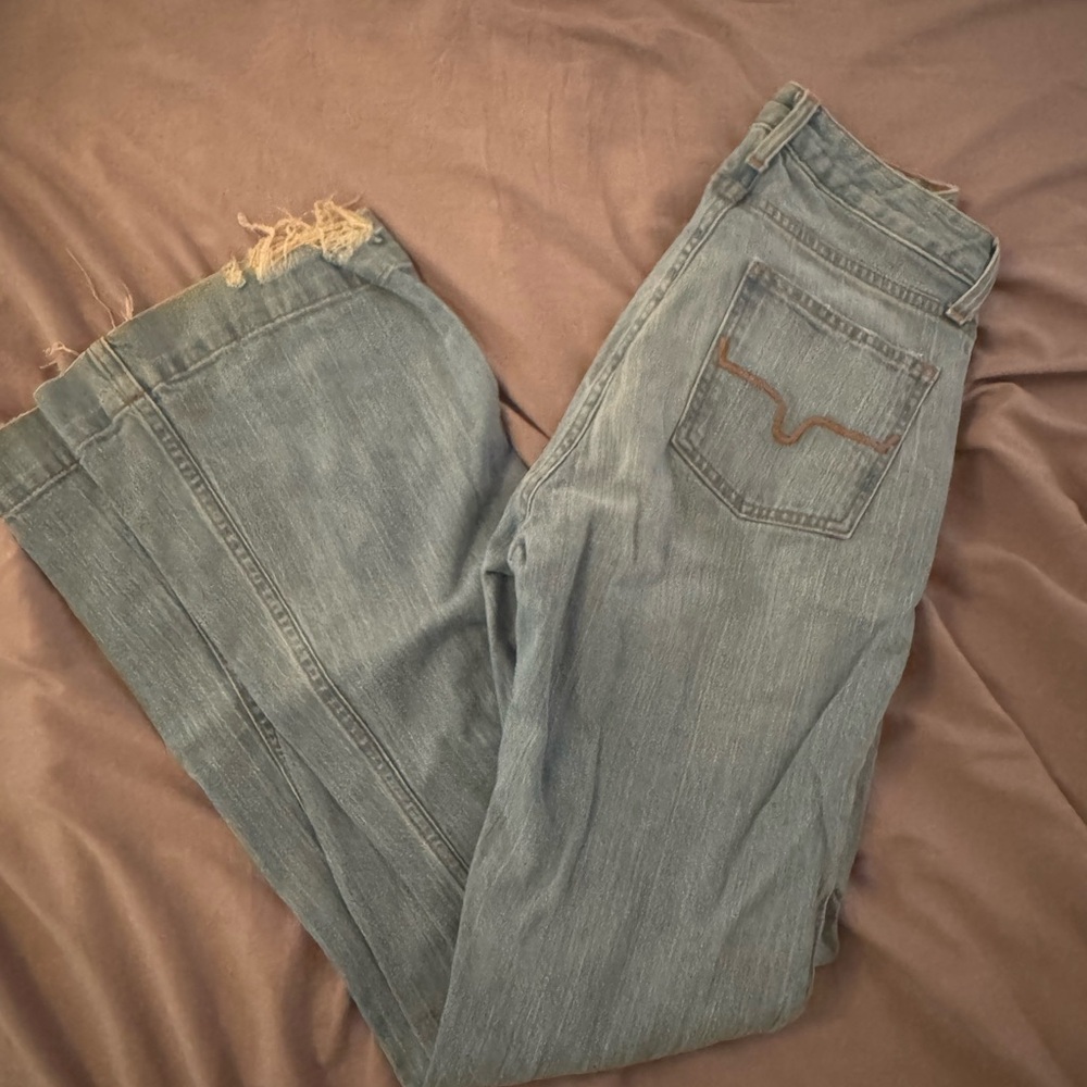 Distressed Light Blue Jeans